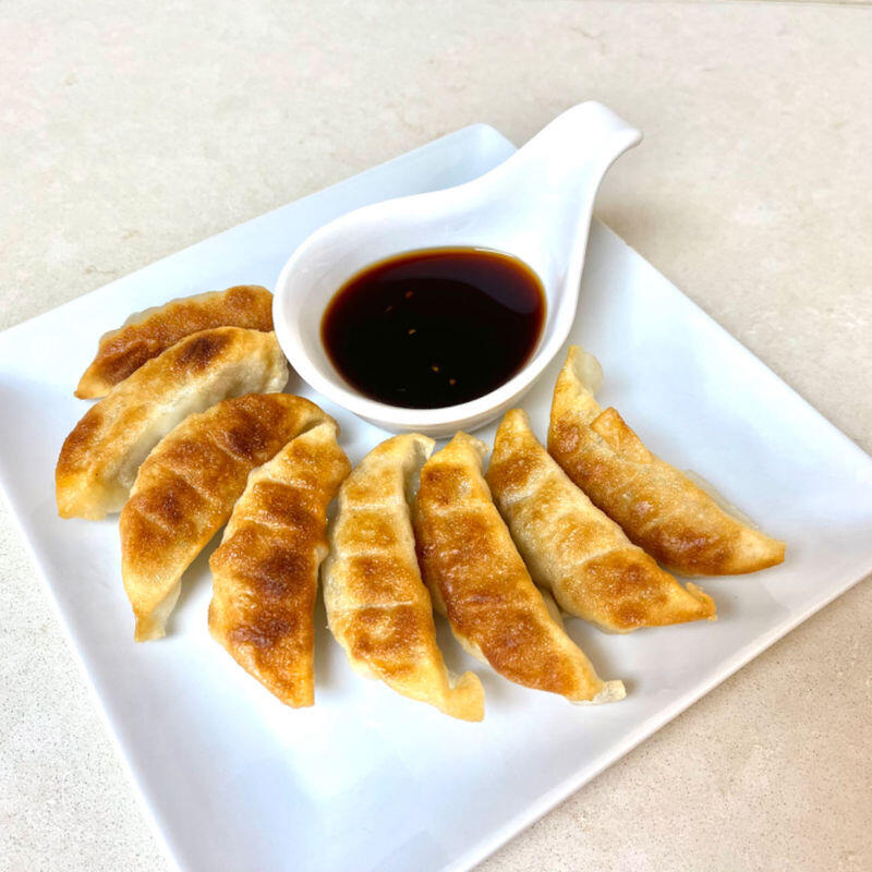(Pan Fried) Chicken Dumplings (8pc)